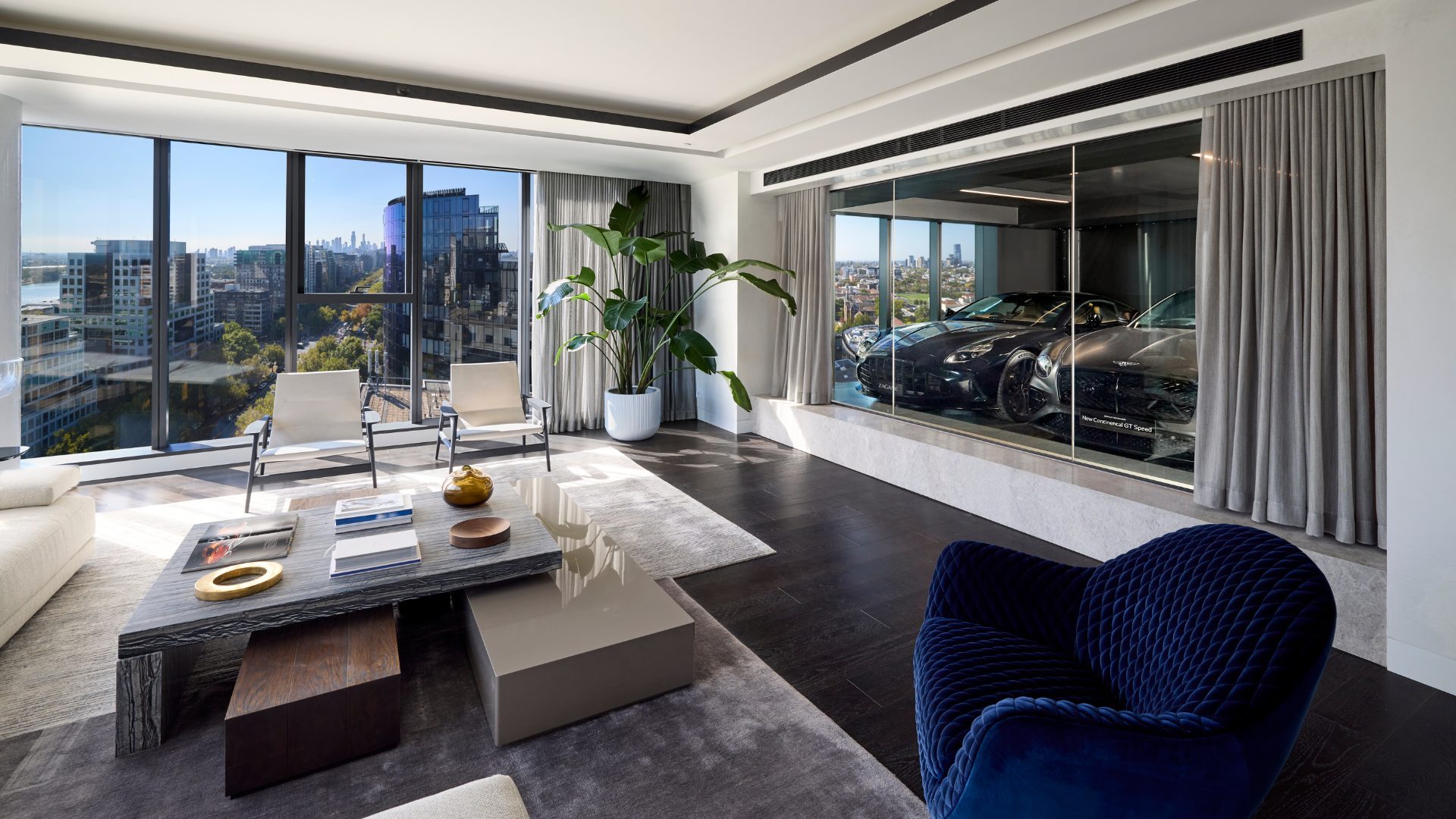 Neue Grand |Sky Garage